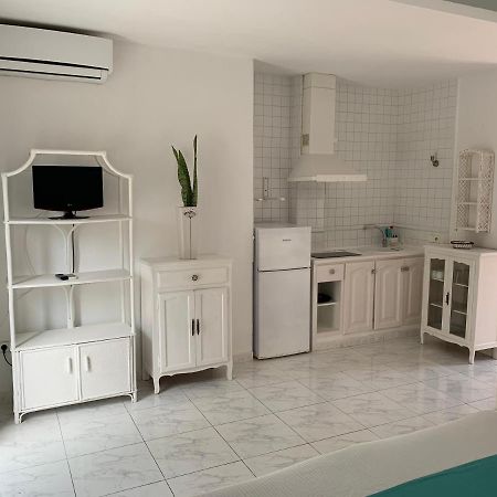 Appartamento Estudio Espujols Es Pujols Esterno foto